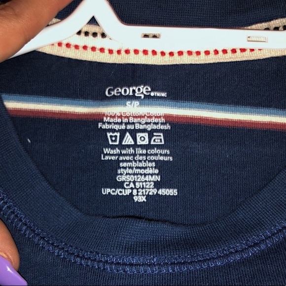 navy stripped long sleeve/sweatshirt - Picture 2 of 2